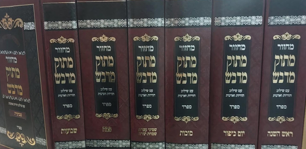 12121